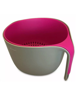 Kauss ja kurn, hall ja roosa kassel.