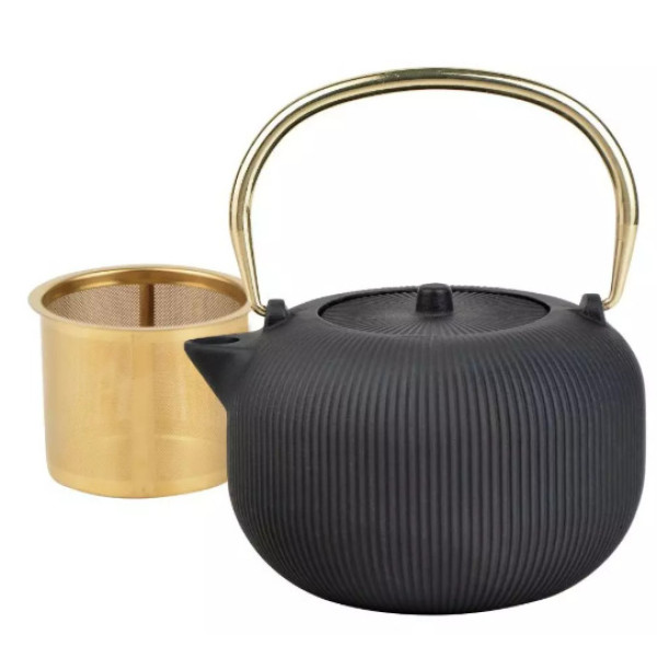 Malmist teekann sõelaga, emailitud sisemusega, 1-liitrine mahutavus, must kuldse käepidemega, kingho