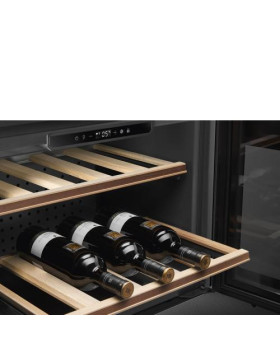 Veinikülmik smeg classic, integreeritav, h 46 cm, 56 l, puutetundlik, klaasuks, must/rv teras-foto6