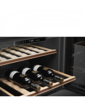 Veinikülmik smeg classic, integreeritav, h 46 cm, 56 l, puutetundlik, klaasuks, must/rv teras-foto6