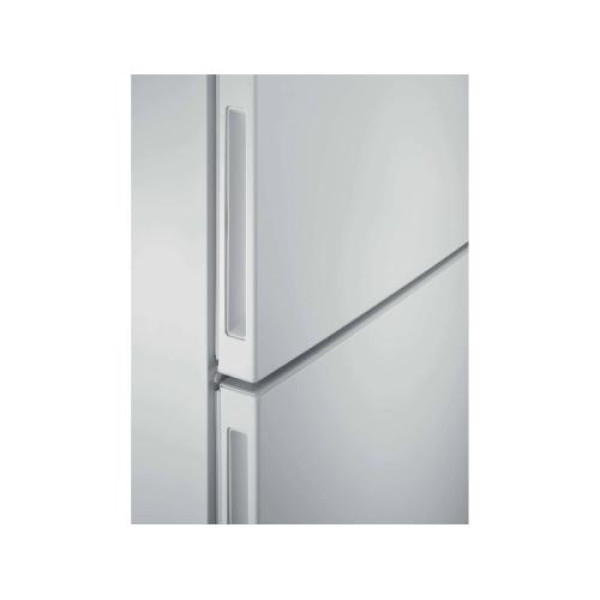 Külmik electrolux, 186 cm, 230/101 l, 38 db, elektrooniline juhtimine, valge Külmik electrolux, 186 cm, 230/101 l, 38 db, elektrooniline juhtimine, valge
