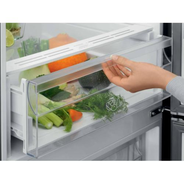 Külmik electrolux, 201 cm, 266/101 l, 38 db, elektrooniline juhtimine, noforst, rv-teras
