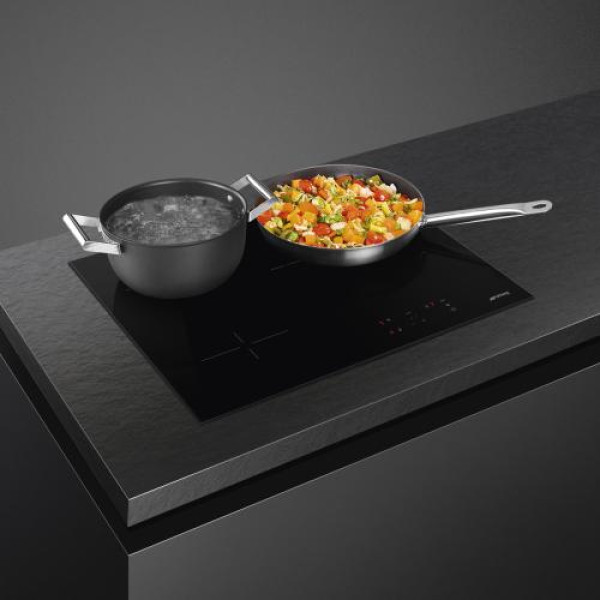 Pliidiplaat smeg, 3 x hilight, 60 cm, must, lõigatud serv Pliidiplaat smeg, 3 x hilight, 60 cm, must, lõigatud serv