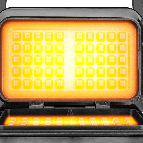 Gastroback 42449 Waffle Maker Advanced Control Black Edition