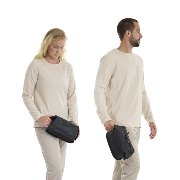 Thule 5437 Aion Toiletry Bag Black Thule 5437 Aion Toiletry Bag Black