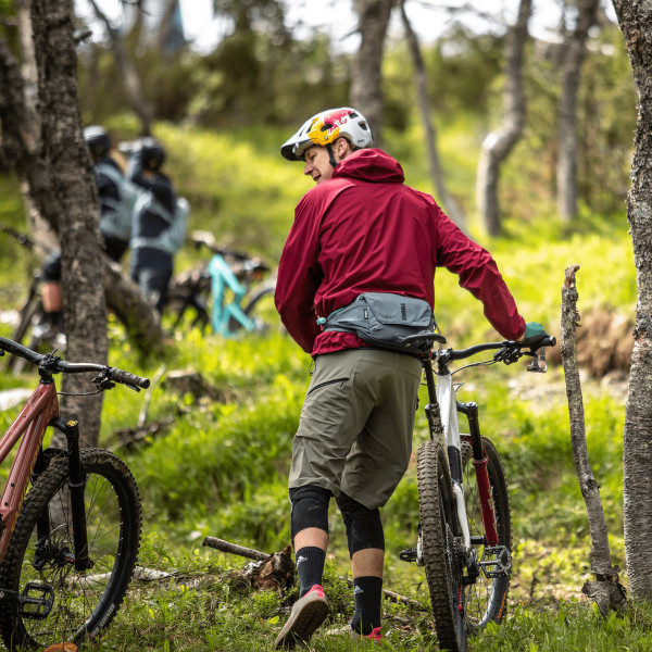 Thule 5307  Rail Hydration Hip Pack 4L Faded Khaki