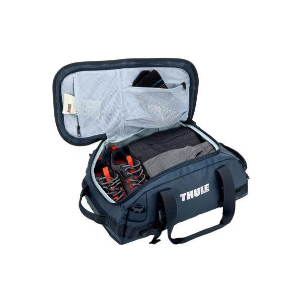 Thule 5586 Chasm 30L duffel bag darkest blue
