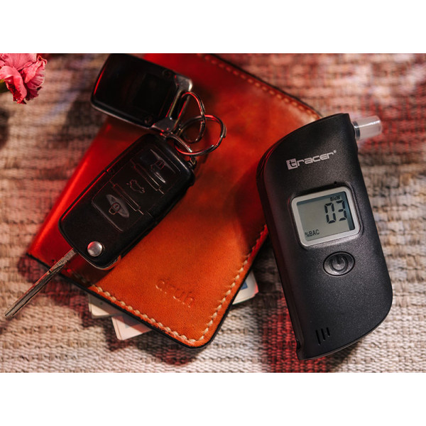 Tracer 47556 BreathEZ-1 Alcohol Tester