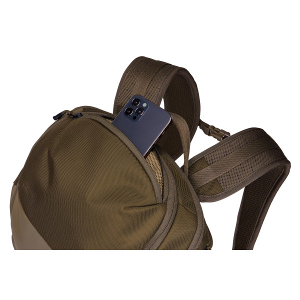 Thule 5223 Chasm Recycled Backpack 26 L Deep Khaki Thule 5223 Chasm Recycled Backpack 26 L Deep Khaki