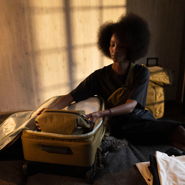 Thule 5437 Aion Toiletry Bag Black Thule 5437 Aion Toiletry Bag Black