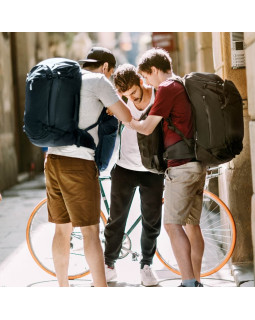 Thule 5317 Landmark 70L Unisex Travel Pack Darkest Blue-foto7