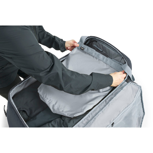 Thule 5613 EnRoute Check-In Wheeled Duffel Darkest Blue