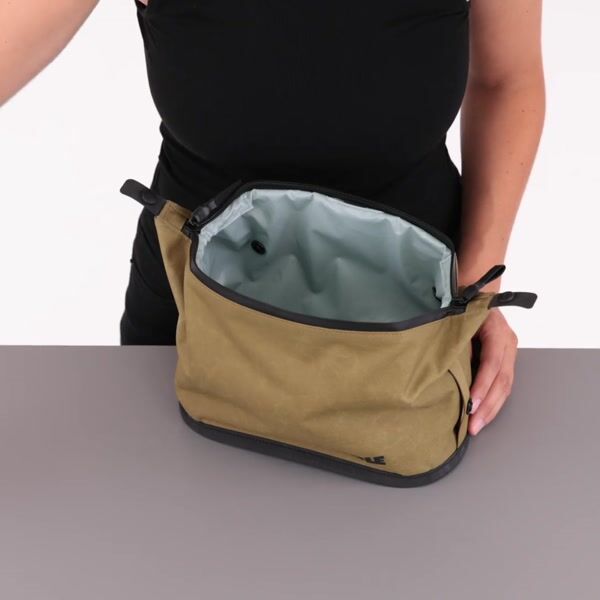 Thule 5437 Aion Toiletry Bag Black Thule 5437 Aion Toiletry Bag Black