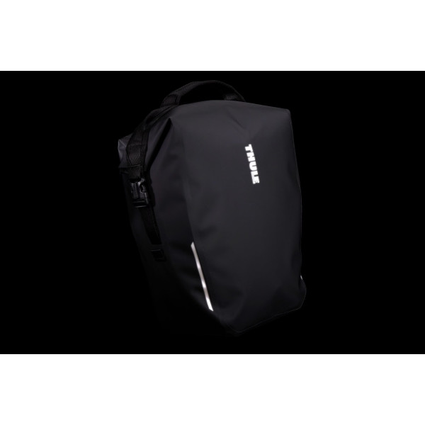 Thule 5476 Shield Pannier 22L with InLock Black